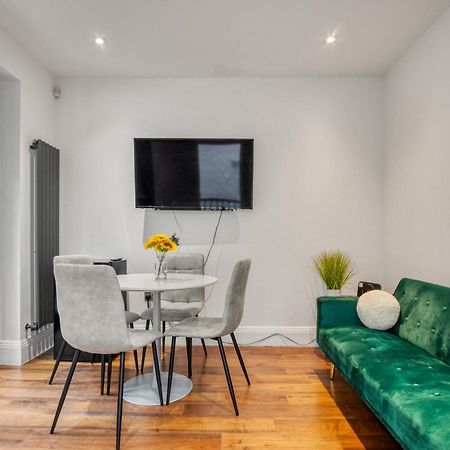 2 Bed 2 Bath Balcony View Wimbledon Tennis Βίλα Λονδίνο Εξωτερικό φωτογραφία