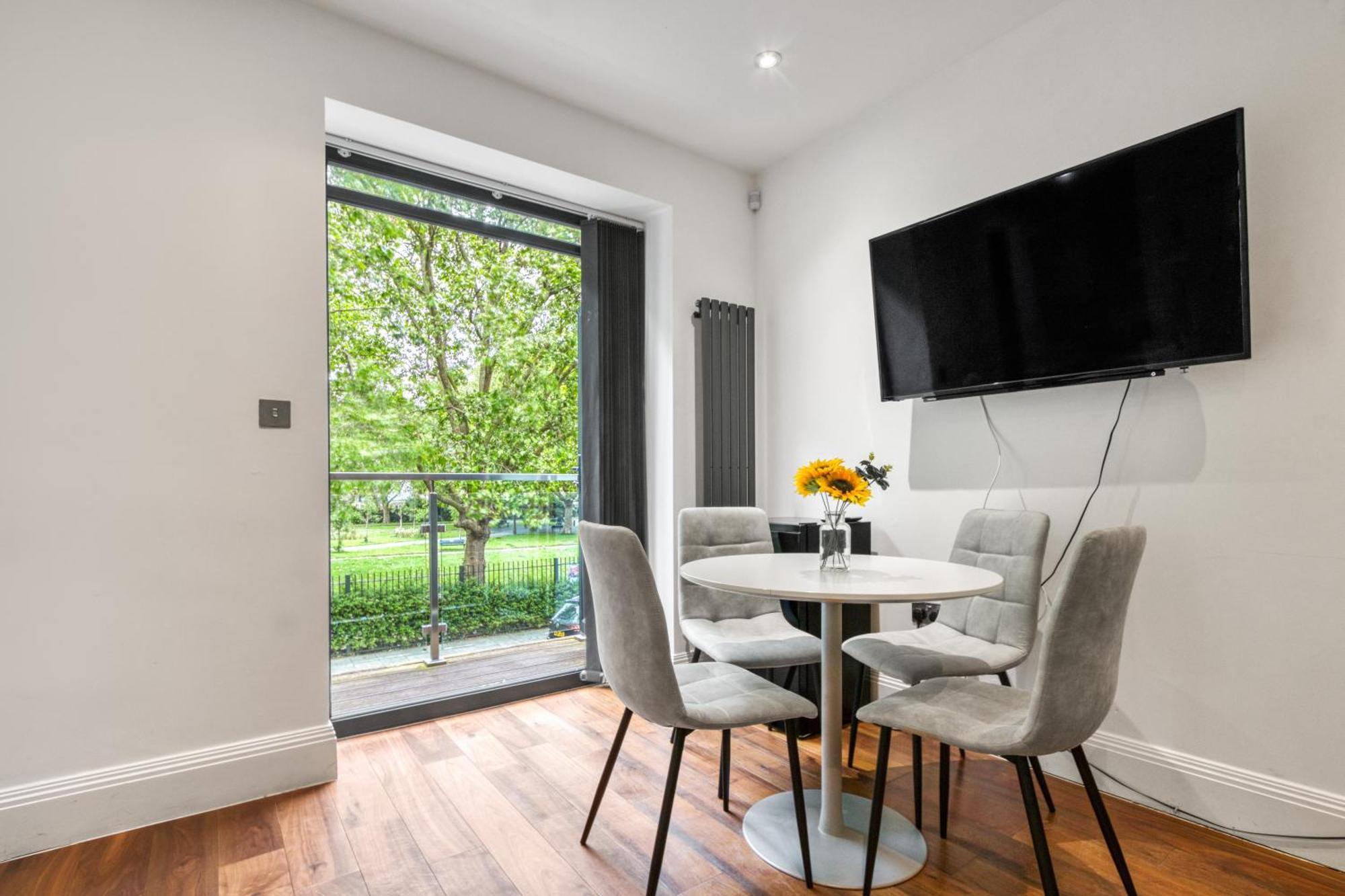 2 Bed 2 Bath Balcony View Wimbledon Tennis Βίλα Λονδίνο Εξωτερικό φωτογραφία